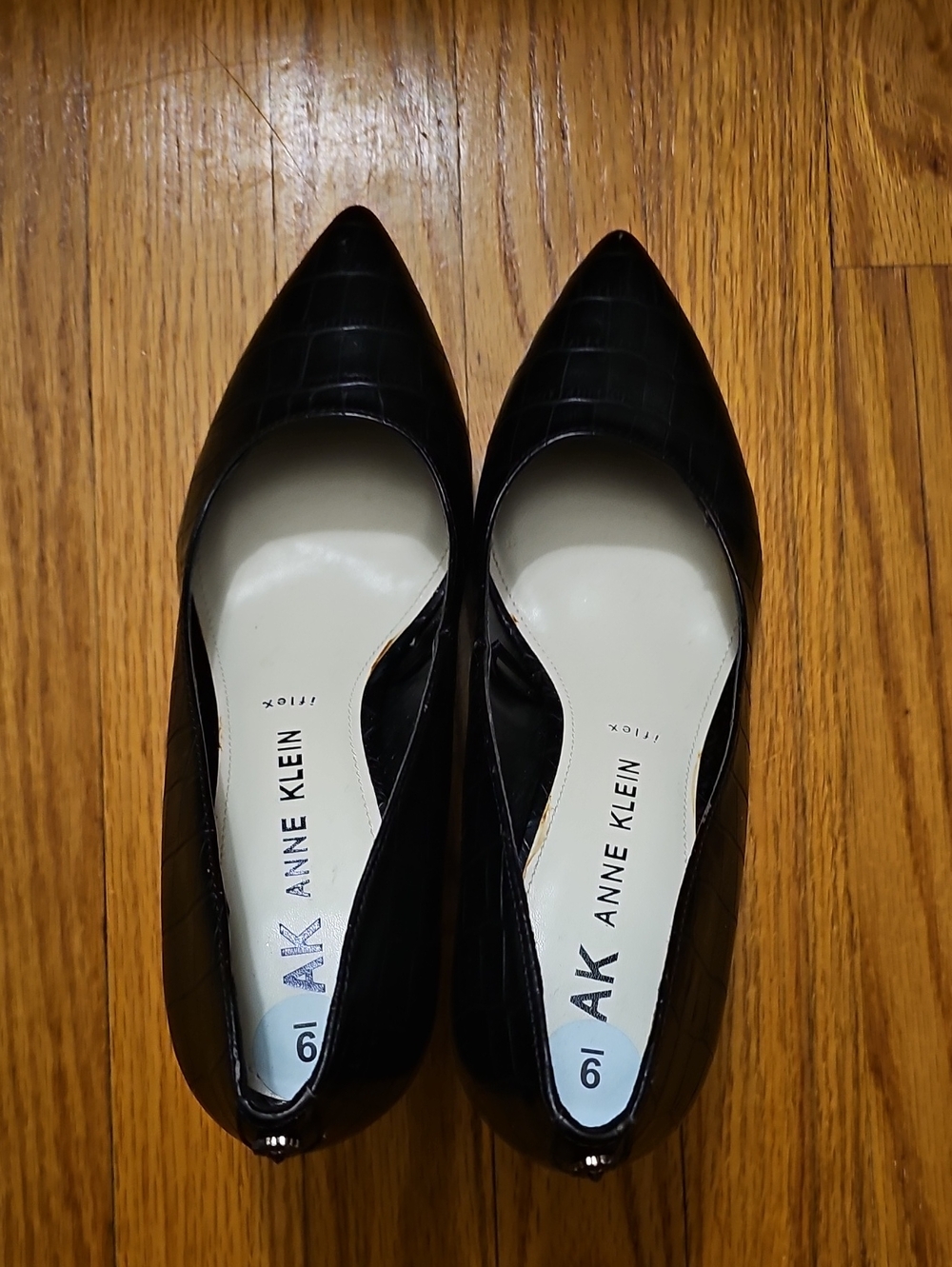 Anne Klein Black Croc-Embossed Pointed Toe Flats